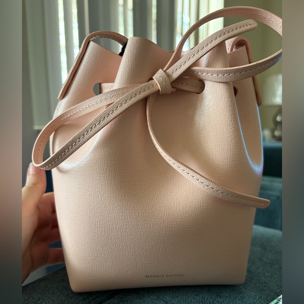 Mansur Gavriel Mini “ Saffiano” Leather Bucket Bag
NWT - Picture 6 of 8